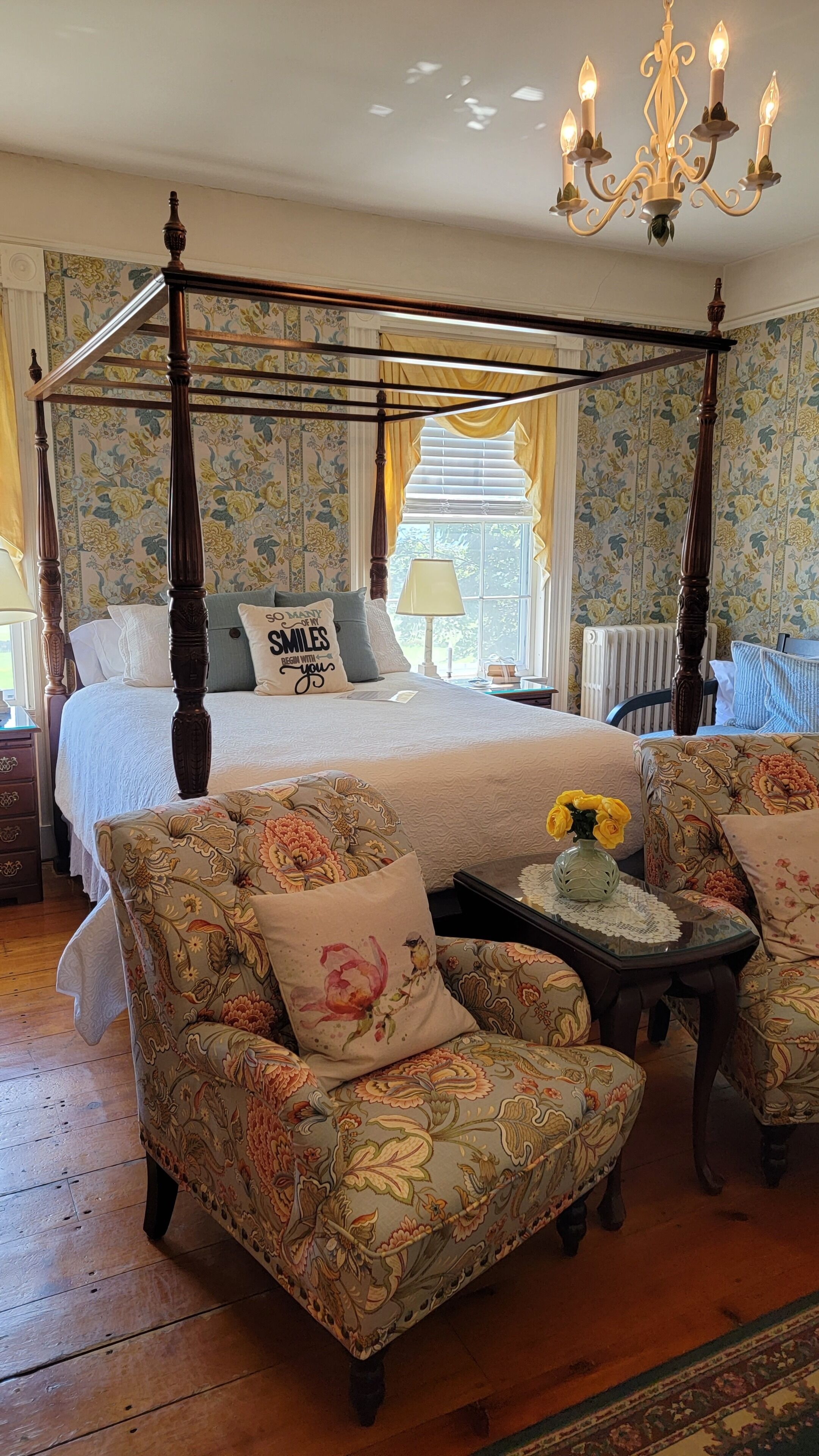 Classic Room, Multiple Beds (EMPIRE) | Free WiFi, alarm clocks, bed sheets