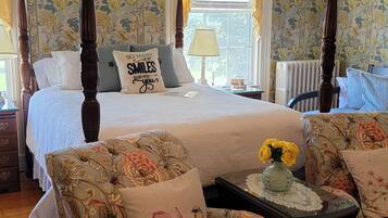 Classic Room, Multiple Beds (EMPIRE) | Free WiFi, alarm clocks, bed sheets