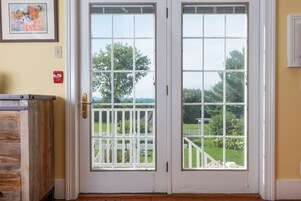 华丽客房, 1 张特大床, 阳台 (VERMONT) | 客房景观