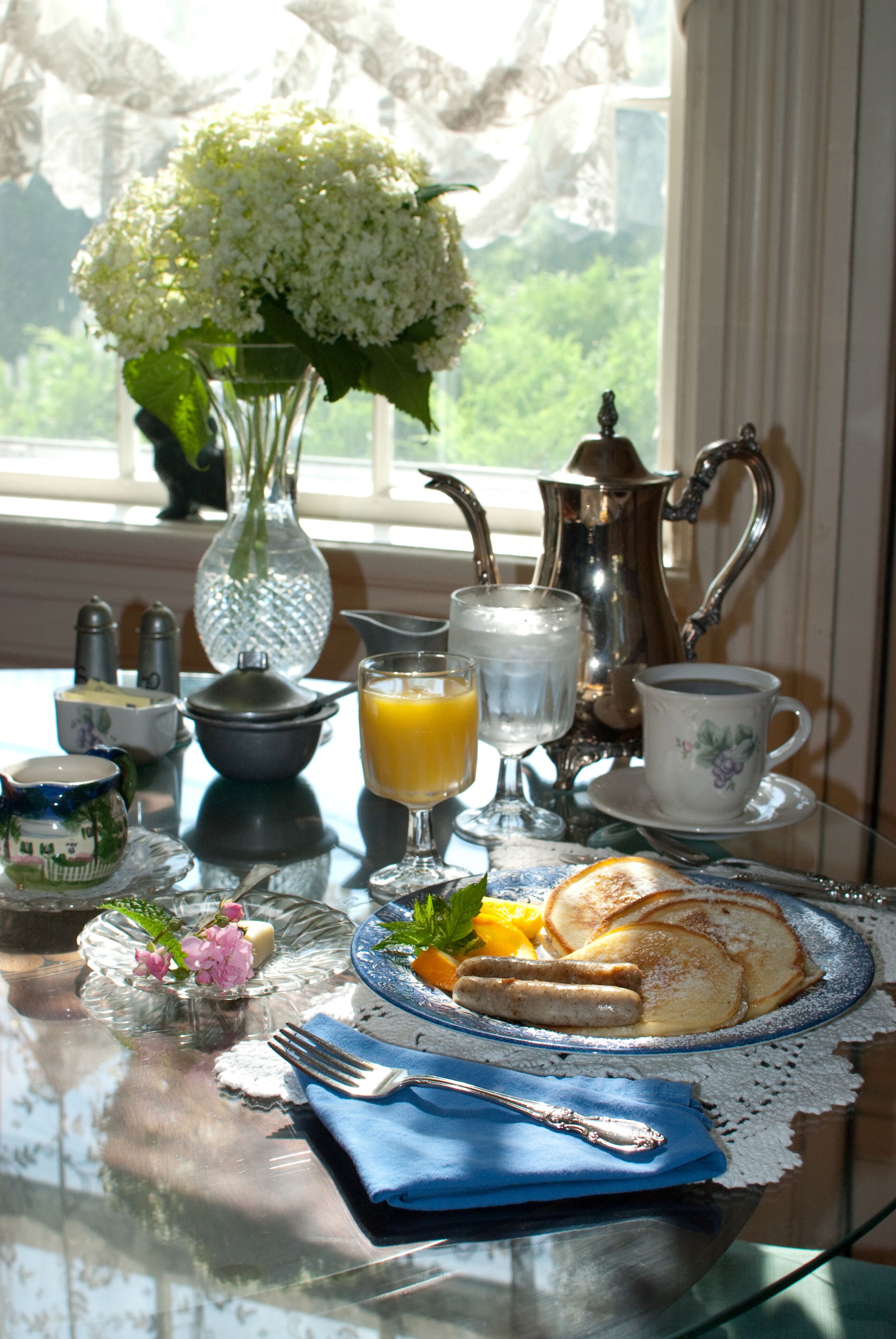 فطور كامل مجانًا