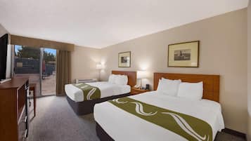 Phòng, 2 giường cỡ queen, không hút thuốc | Trang trí khác biệt, trang bị nội thất với thiết kế riêng biệt, bàn