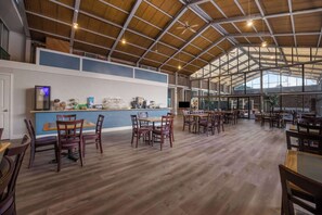 Breakfast area - Quality Inn & Suites Canon City (Canon City)