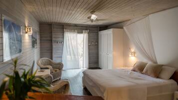 Studio, 1 Queen Bed (Main House) | Premium bedding, free minibar items, in-room safe