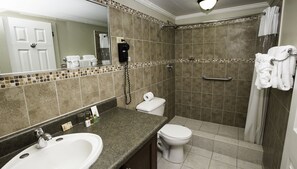 Shower, free toiletries, hair dryer, towels - Cara Hotels Trinidad (Claxton Bay)