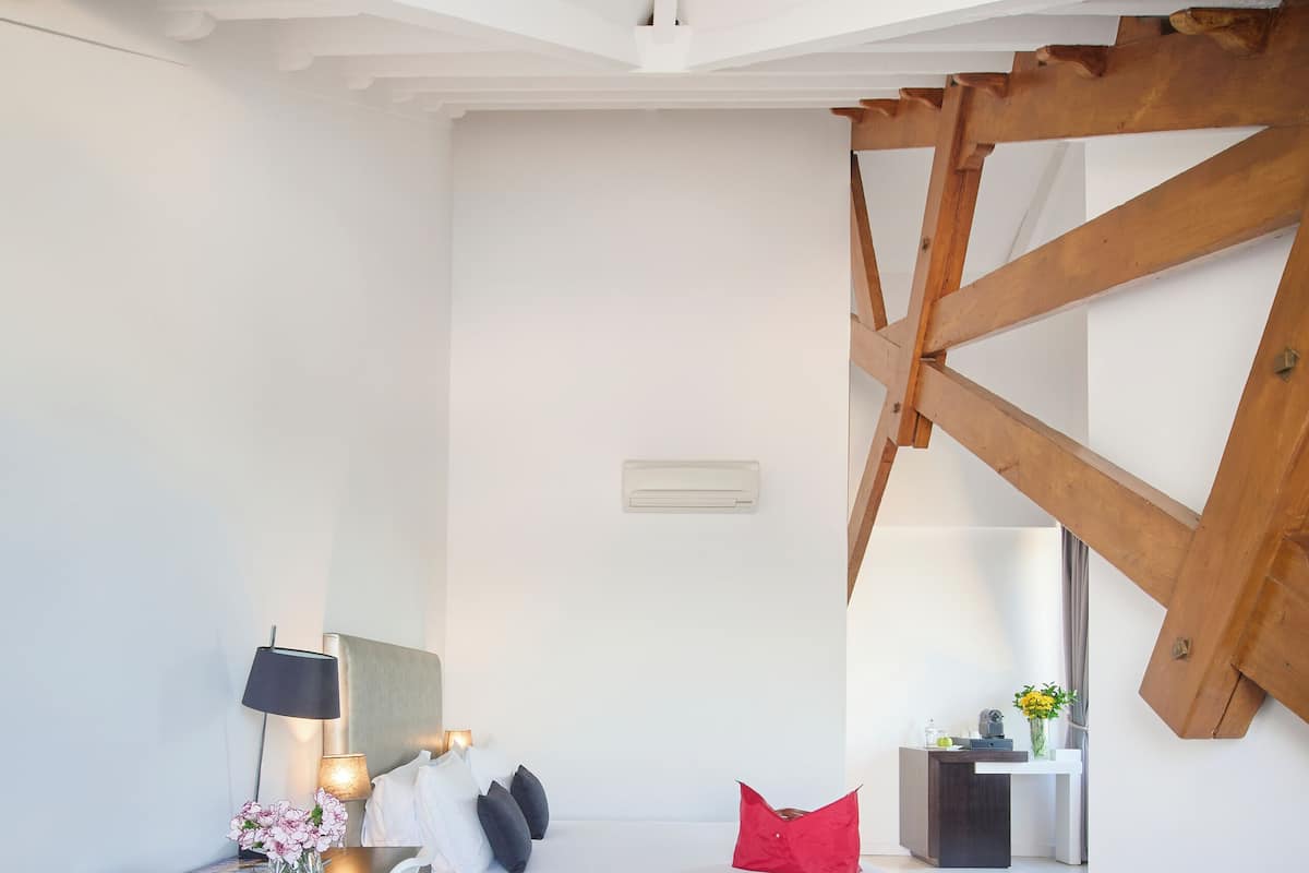 Double Room, Sea View | Premium bedding, minibar, in-room safe, individually decorated