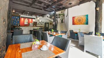 Daily continental breakfast (USD 7 per person)