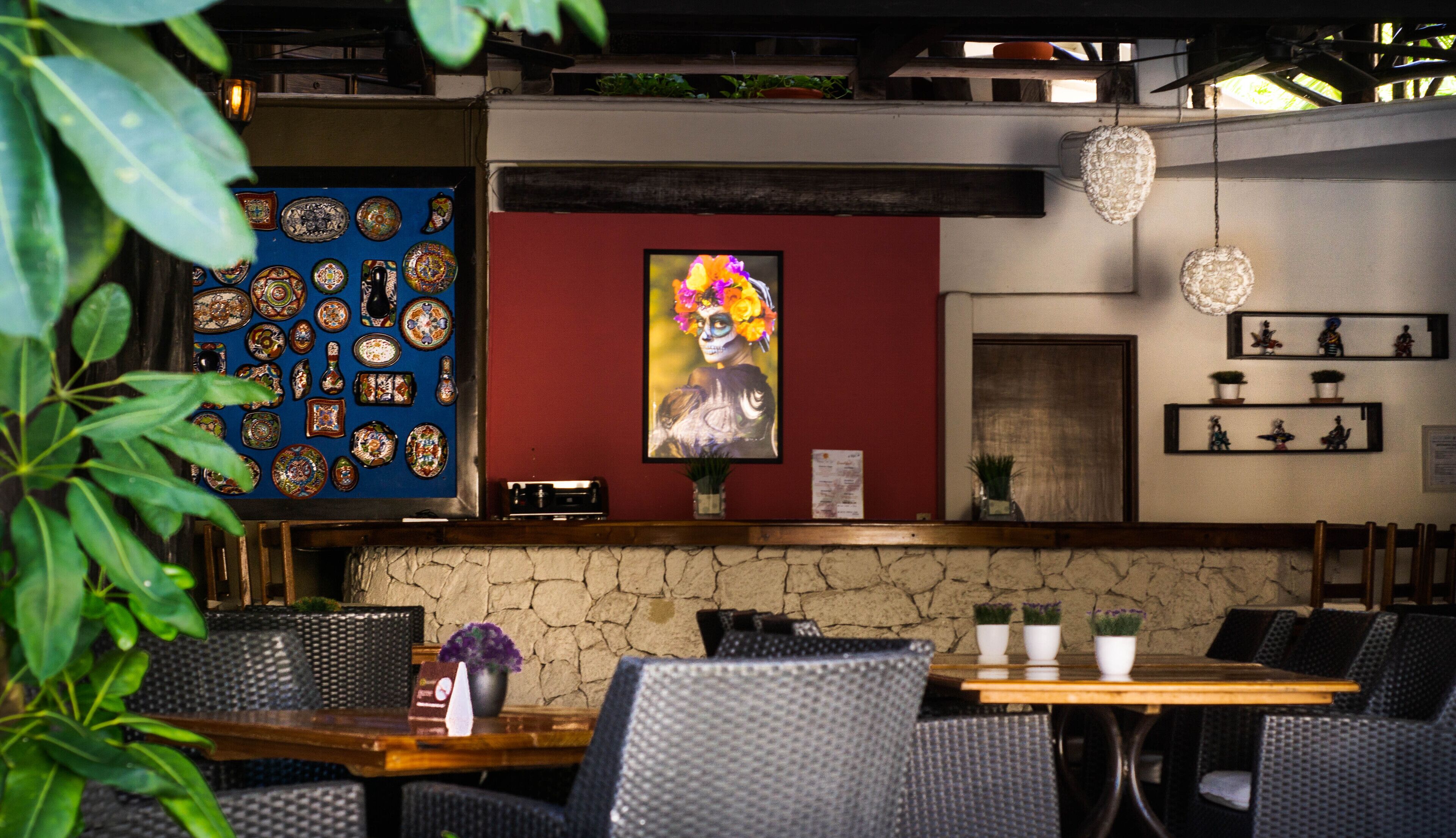 daily continental breakfast (usd 7 per person)