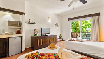 Deluxe tweepersoonskamer | Een kluis op de kamer, gratis babybedden, gratis wifi, beddengoed