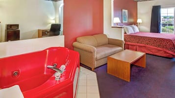 Caja de seguridad en la habitación, escritorio, wifi y ropa de cama