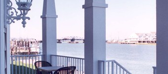 Hampton Inn & Suites Chincoteague Waterfront