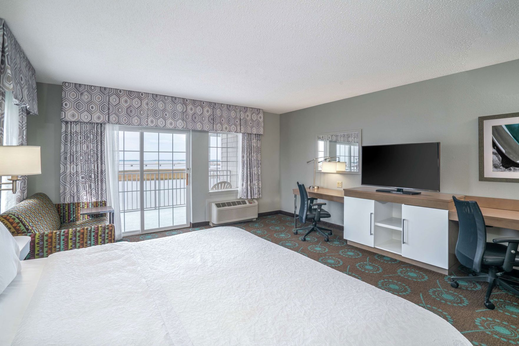 In-room safe, desk, iron/ironing board, free WiFi