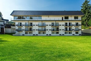 Exterior - Oyster Bay Inn & Suites (Bremerton)