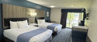 Oyster Bay Inn & Suites