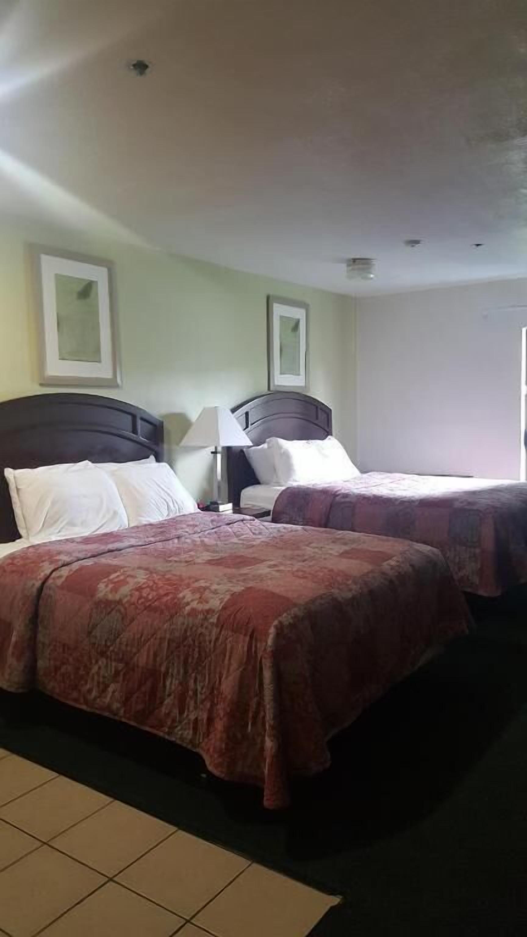 Photo - Oyster Bay Inn & Suites