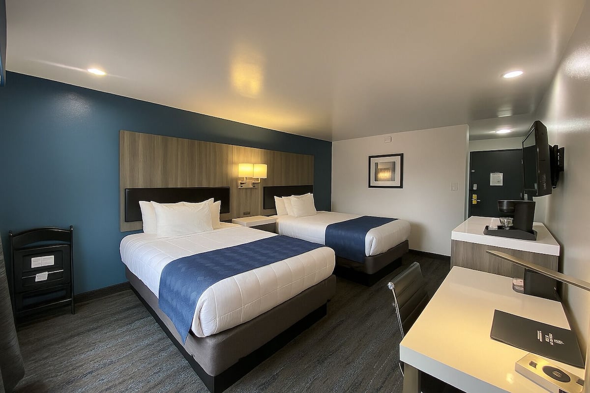 Bayview Two Queen | Blackout drapes, iron/ironing board, WiFi, bed sheets