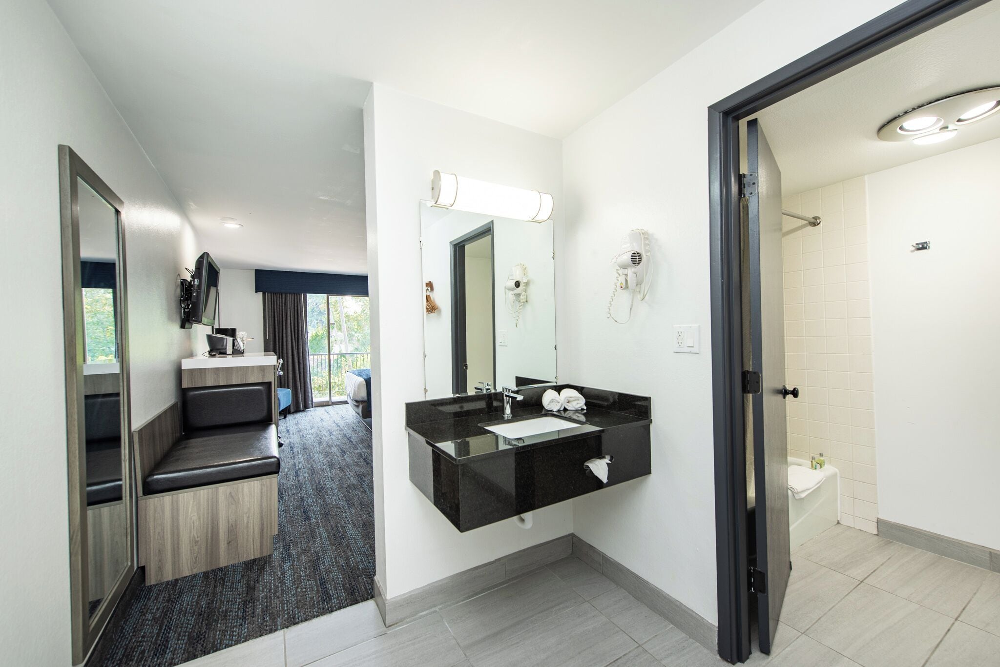 Foto - Oyster Bay Inn & Suites