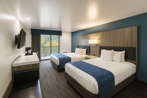 標準客房, 2 張加大雙人床 | 書桌、遮光窗簾/窗簾、熨斗/熨衫板、嬰兒床 (收費)