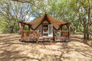 Quarto (Luxury Glamping)