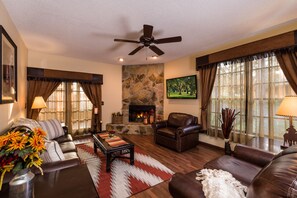 Cottage, 2 Bedrooms (Lodge) | Living room
