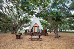 客房 (Teepee)