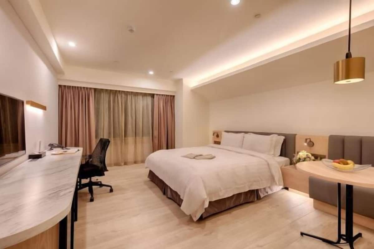 1 phòng ngủ, két bảo mật tại phòng, bàn