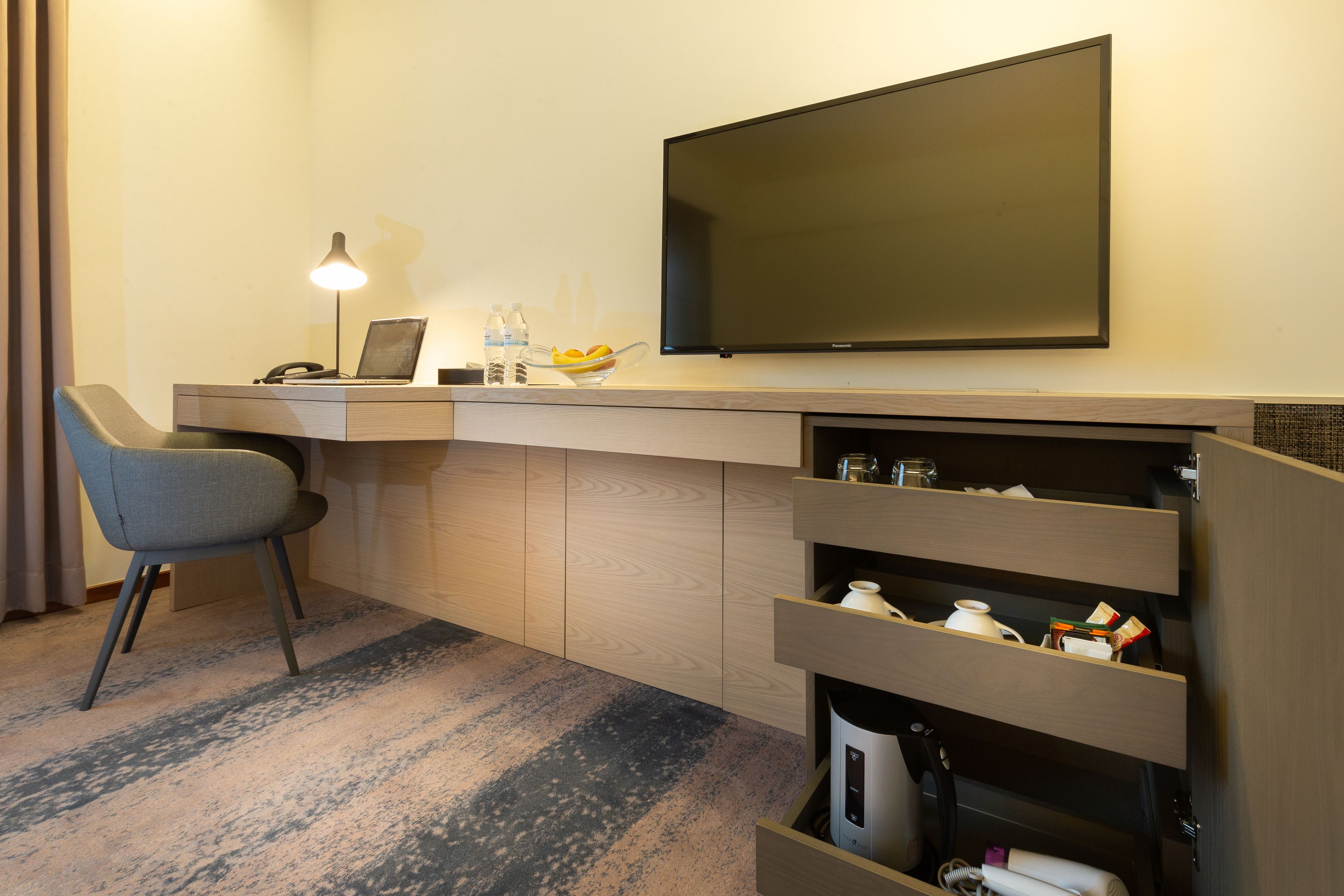 1 bedroom, in-room safe, desk, laptop workspace