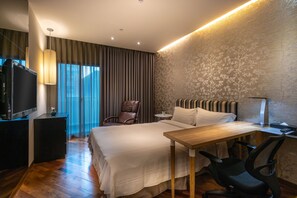 Classic Double Room, 1 Double Bed | In-room safe, desk, laptop workspace, blackout curtains