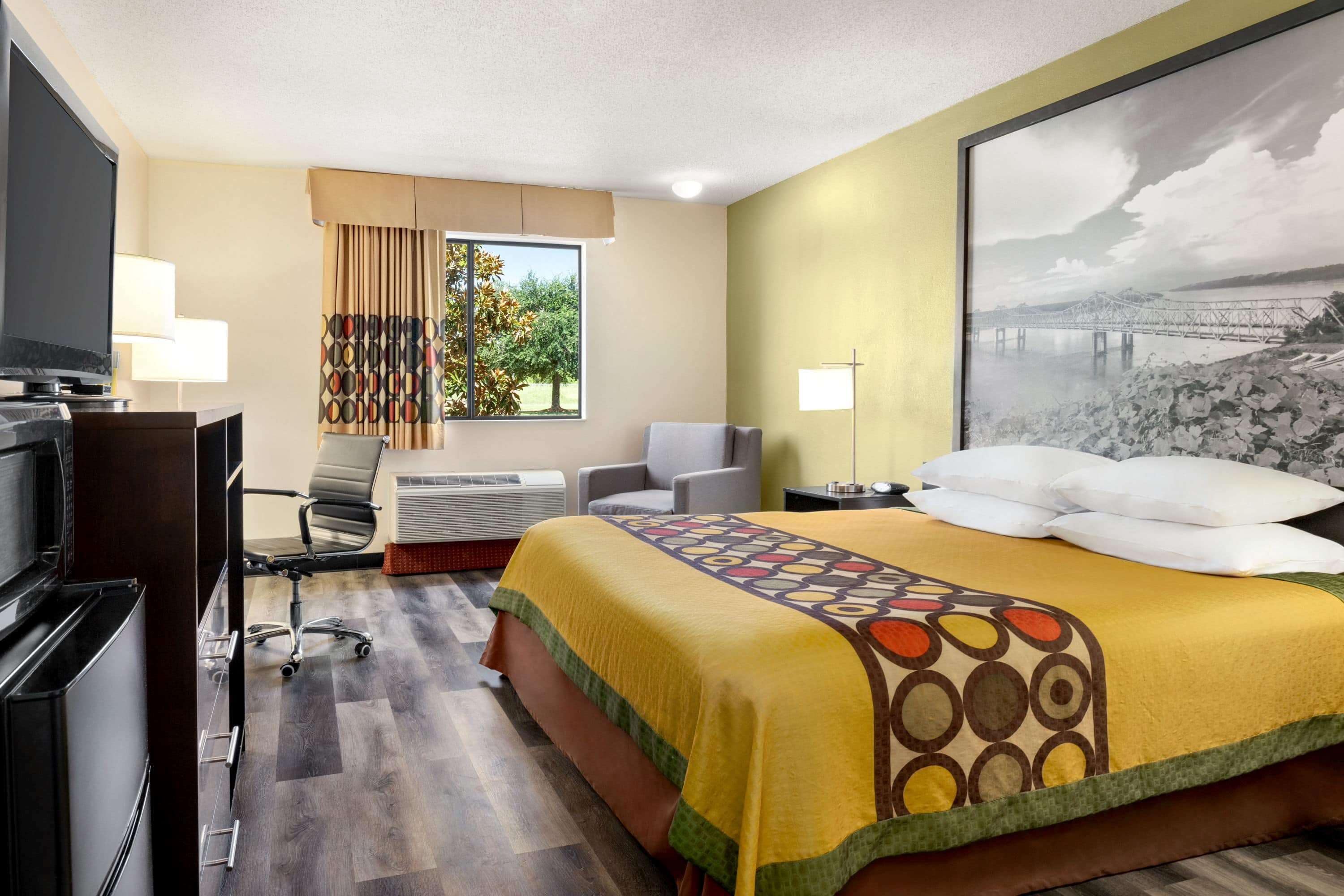 Super 8 by Wyndham Clinton