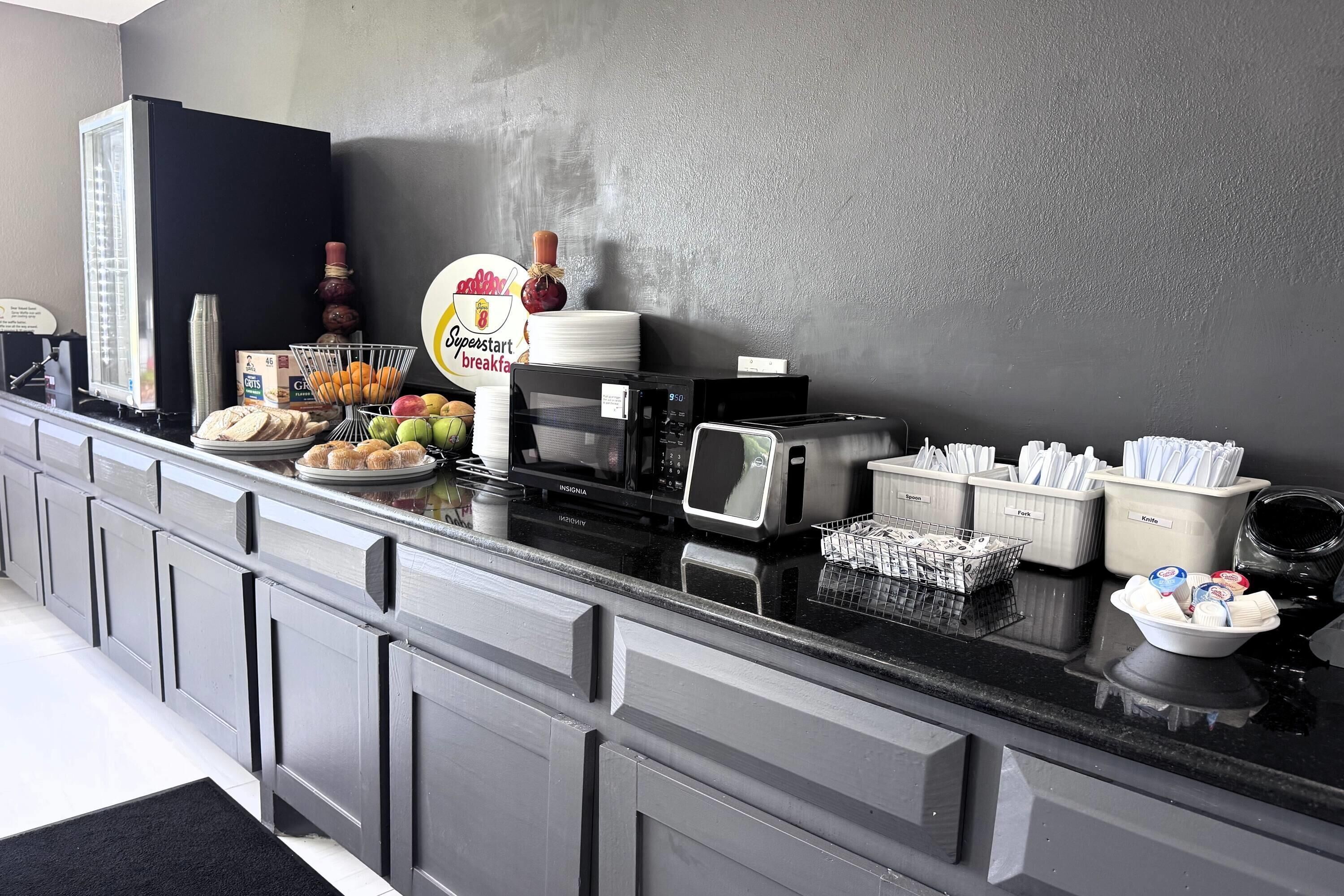 Desayuno para llevar gratuito (los fines de semana)