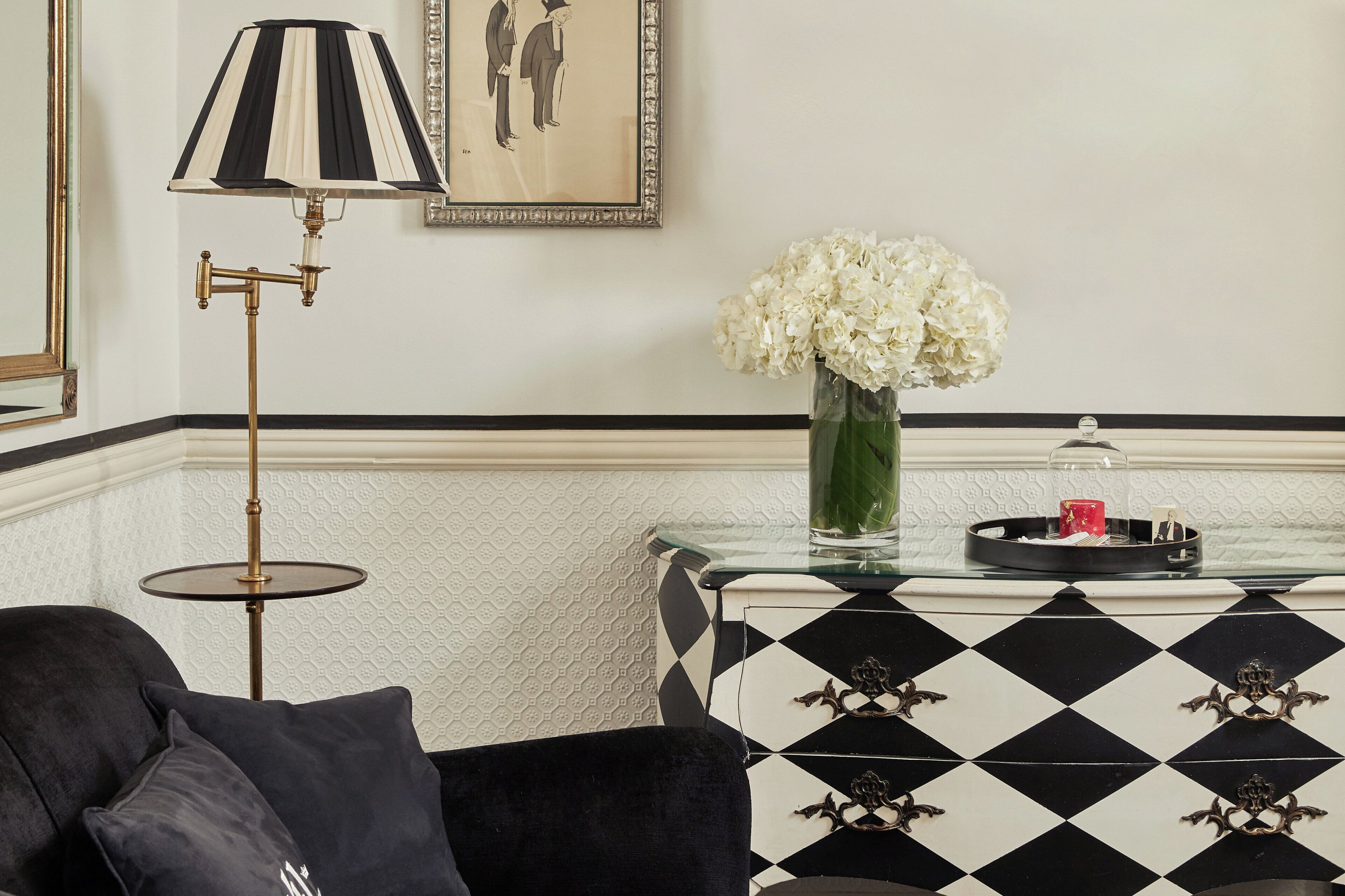 executive suite | premium bedding, minibar, in-room safe, individually decorated