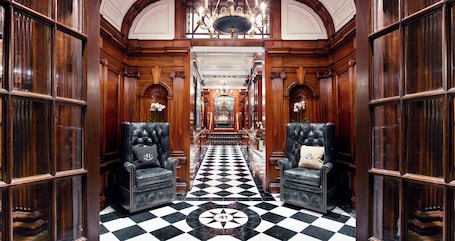Lobby. Hotel 41