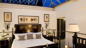 Suite (6) Conservatory) | Premium bedding, minibar, in-room safe, individually decorated