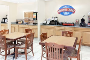 Petit déjeuner buffet compris tous les jours