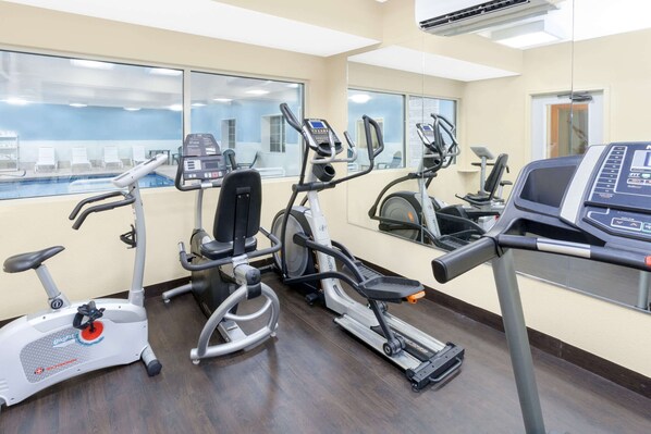 Fitness facility - Baymont by Wyndham Fort Wayne (Fort Wayne)