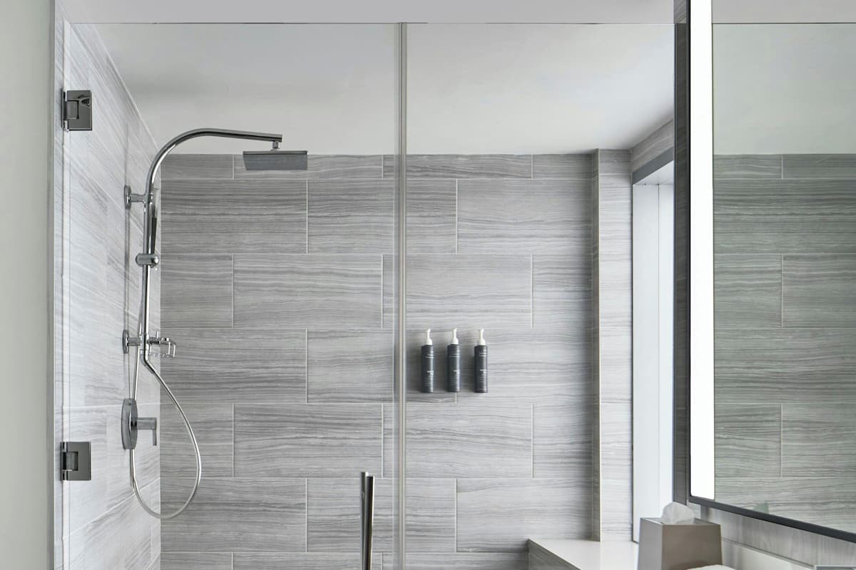 Superior Room, 1 King Bed (Corner)