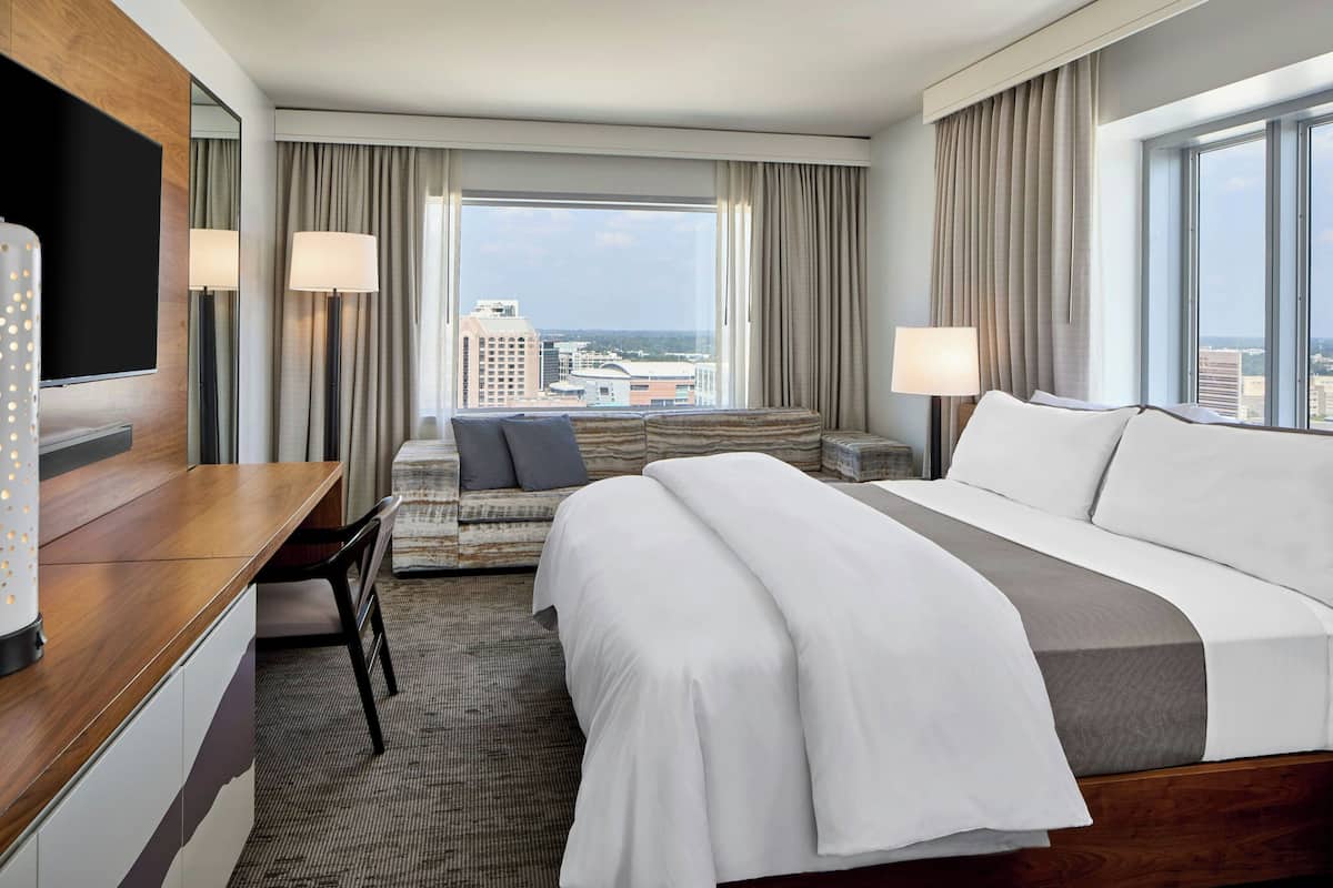 1 bedroom, pillow-top beds, in-room safe, desk