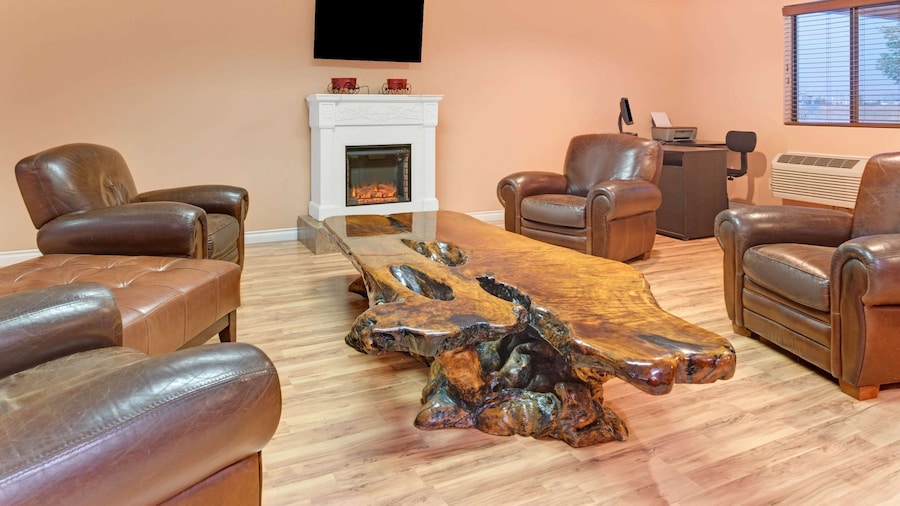 Super 8 by Wyndham Spokane/West