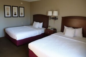 Iron/ironing board, free WiFi, bed sheets - AmericInn by Wyndham Mitchell (Mitchell)