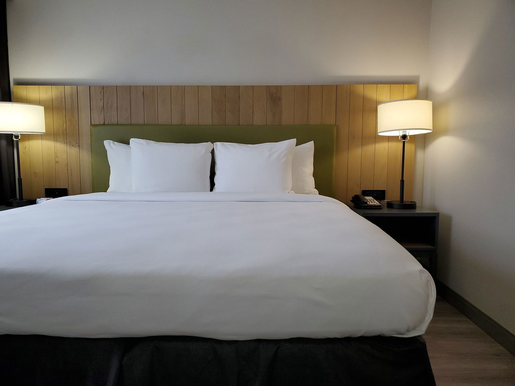 Down comforters, in-room safe, desk, blackout drapes