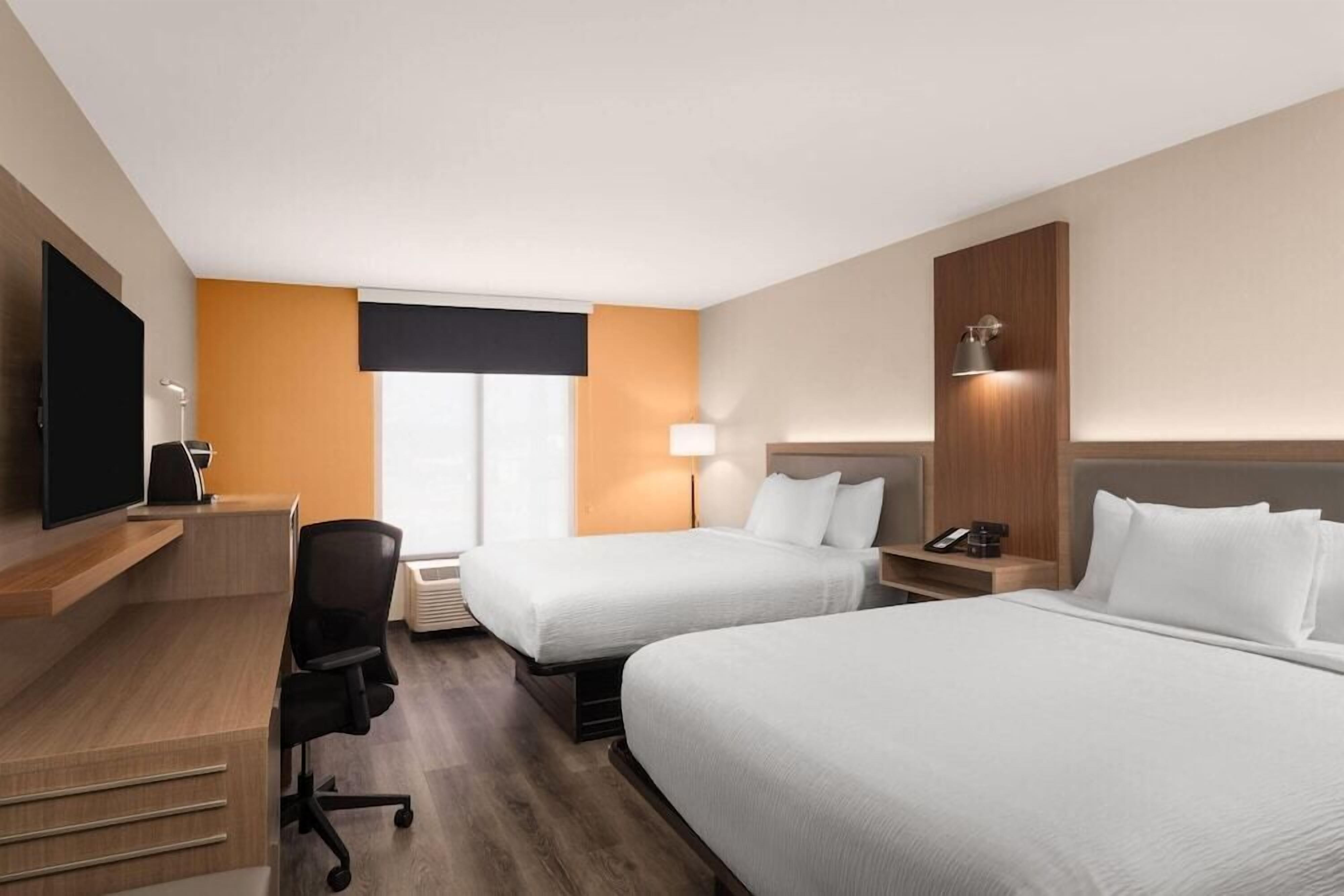 In-room safe, desk, iron/ironing board, free WiFi