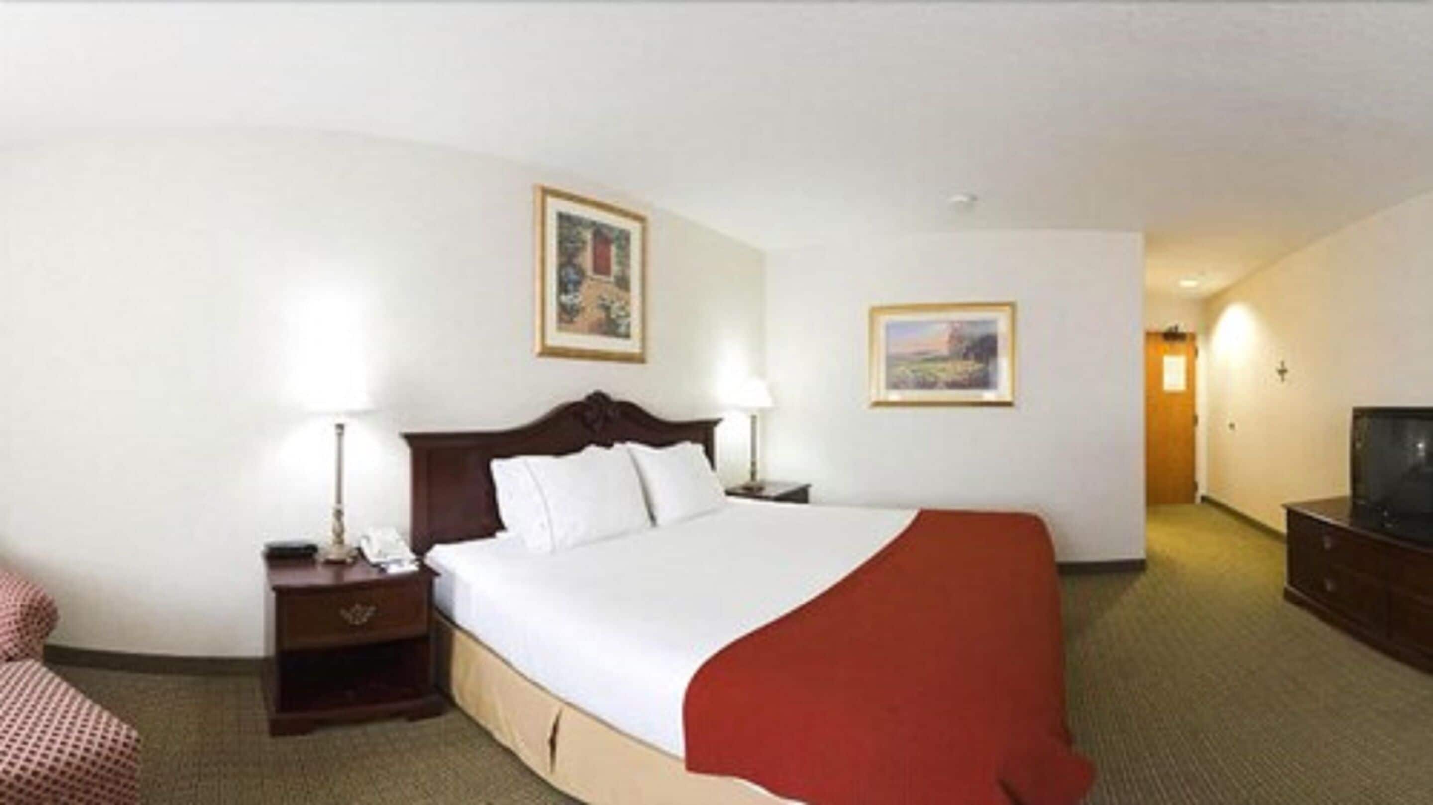 room, 1 king bed, non smoking | desk, blackout curtains, iron/ironing board, free cots/infant beds