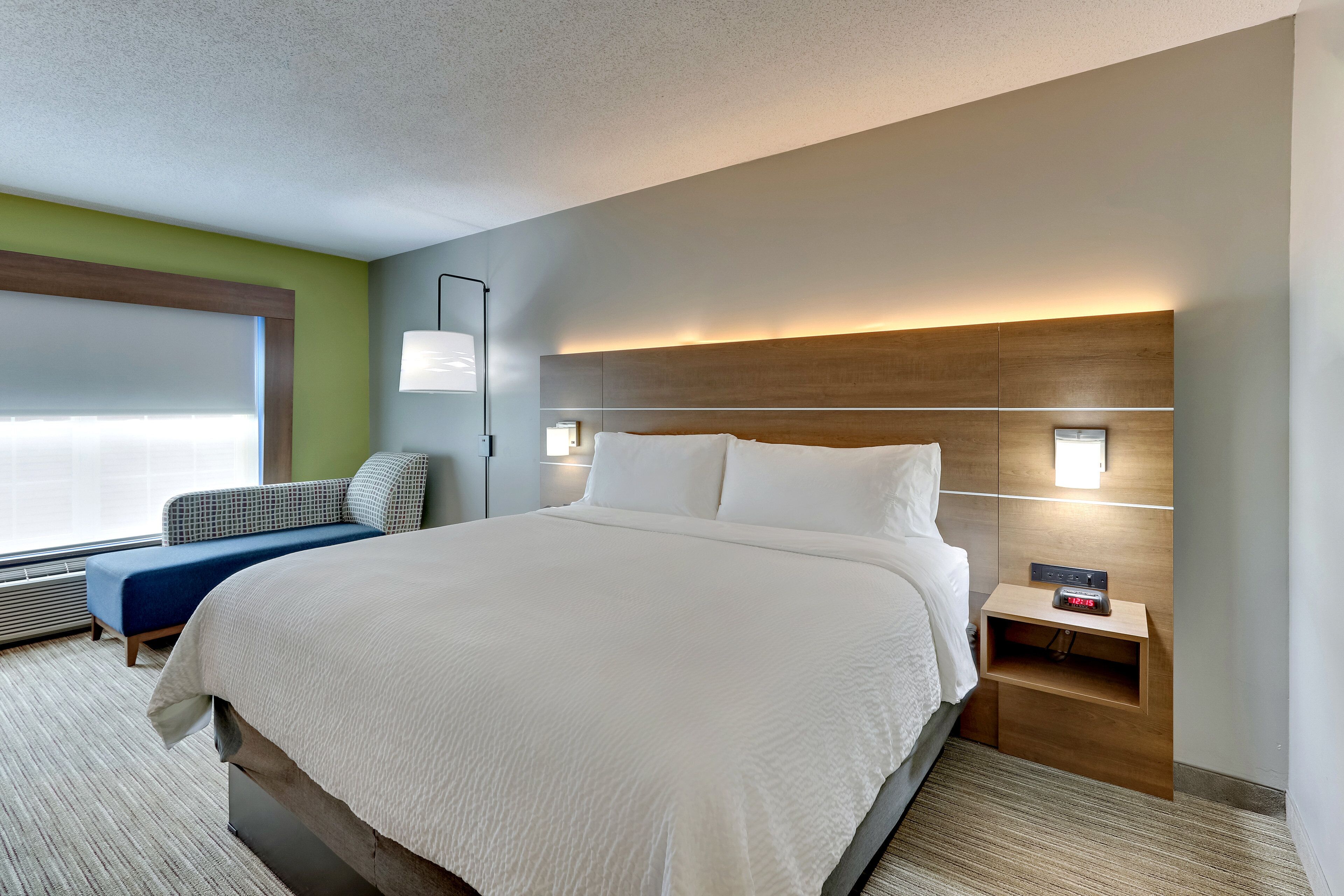 suite, 1 bedroom, jetted tub | in-room safe, desk, iron/ironing board, free rollaway beds