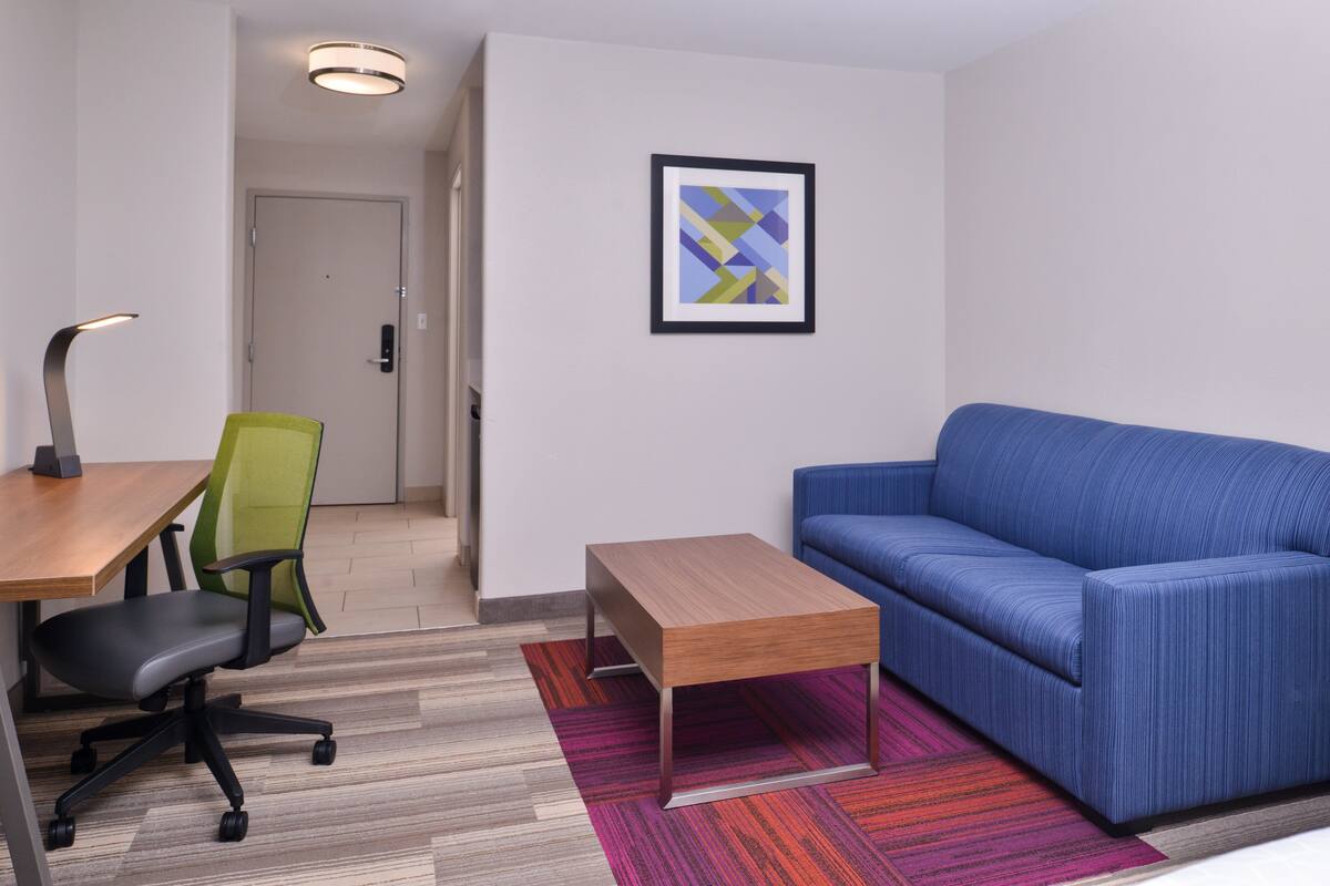 In-room safe, desk, iron/ironing board, cribs (surcharge)