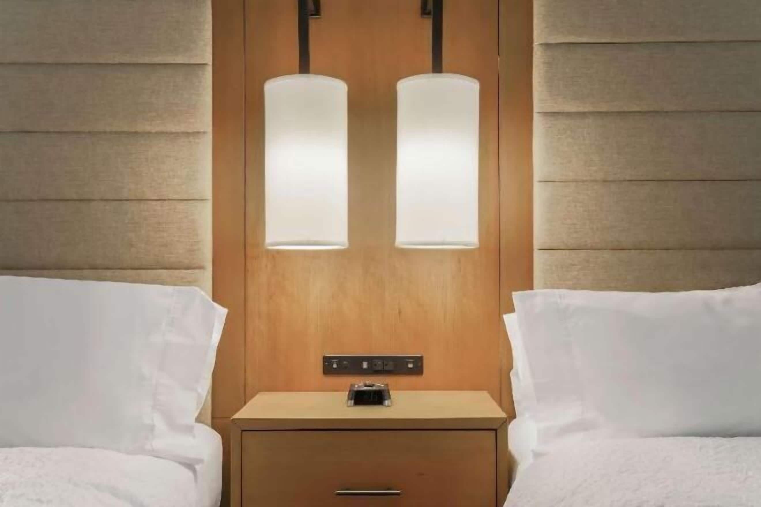 Premium bedding, in-room safe, desk, laptop workspace