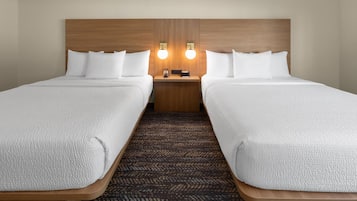 Cortinas blackout, cunas gratuitas, wifi gratis y ropa de cama