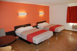 Cortines opaques, wifi gratuïta i roba de llit 