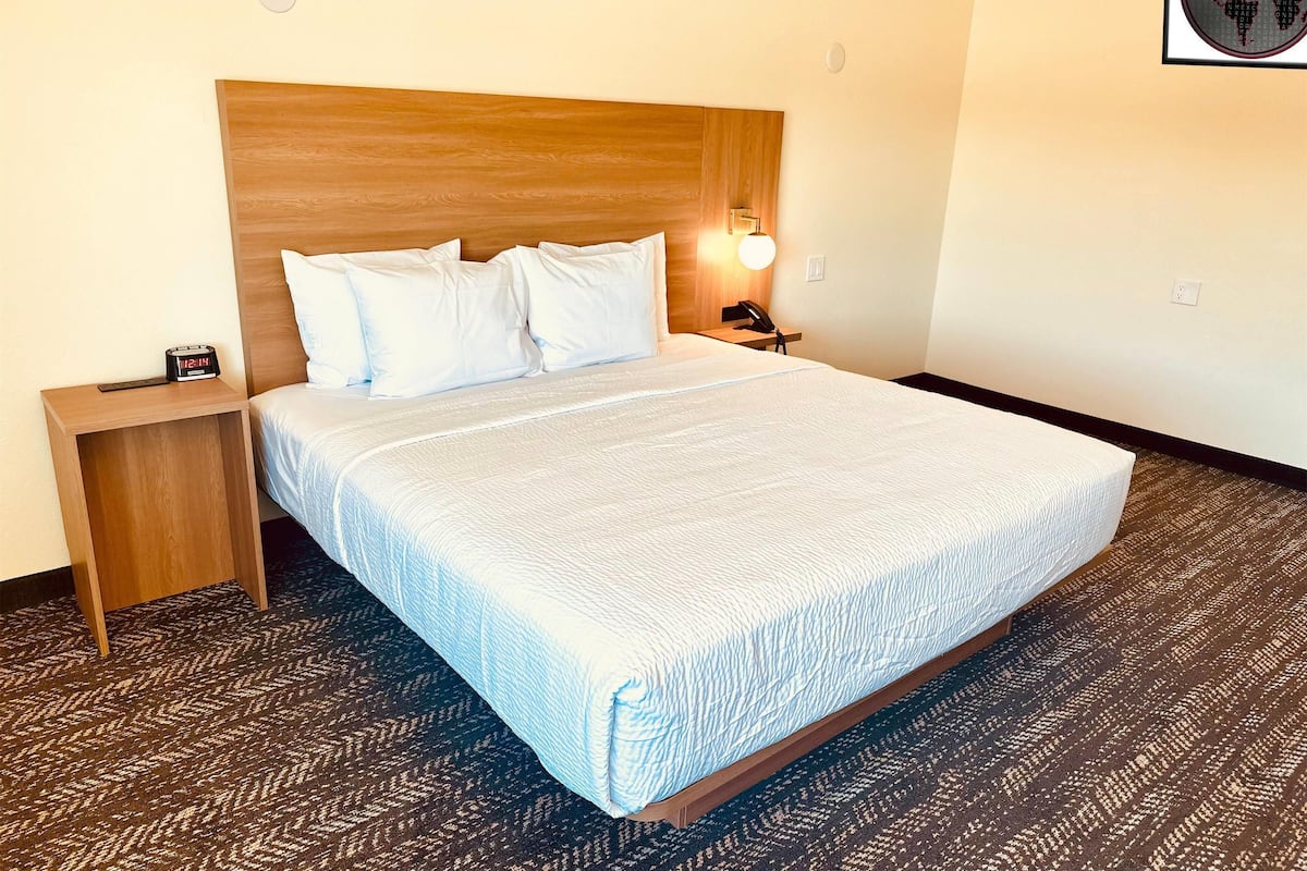 Blackout drapes, free cribs/infant beds, free WiFi, bed sheets