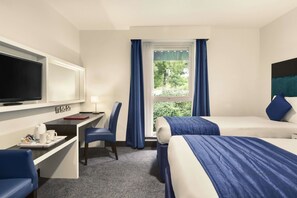 Iron/ironing board, free WiFi, bed sheets - Ramada by Wyndham Oxford (Oxford)