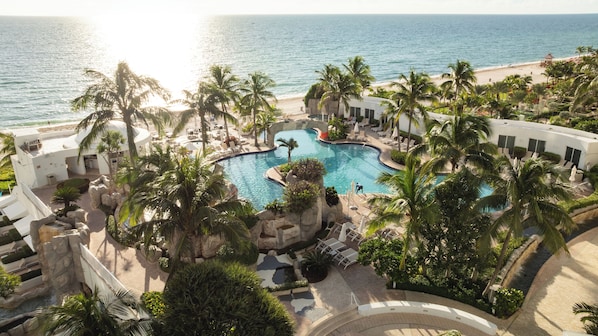 2 buitenzwembaden, zwembadcabana's (toeslag)