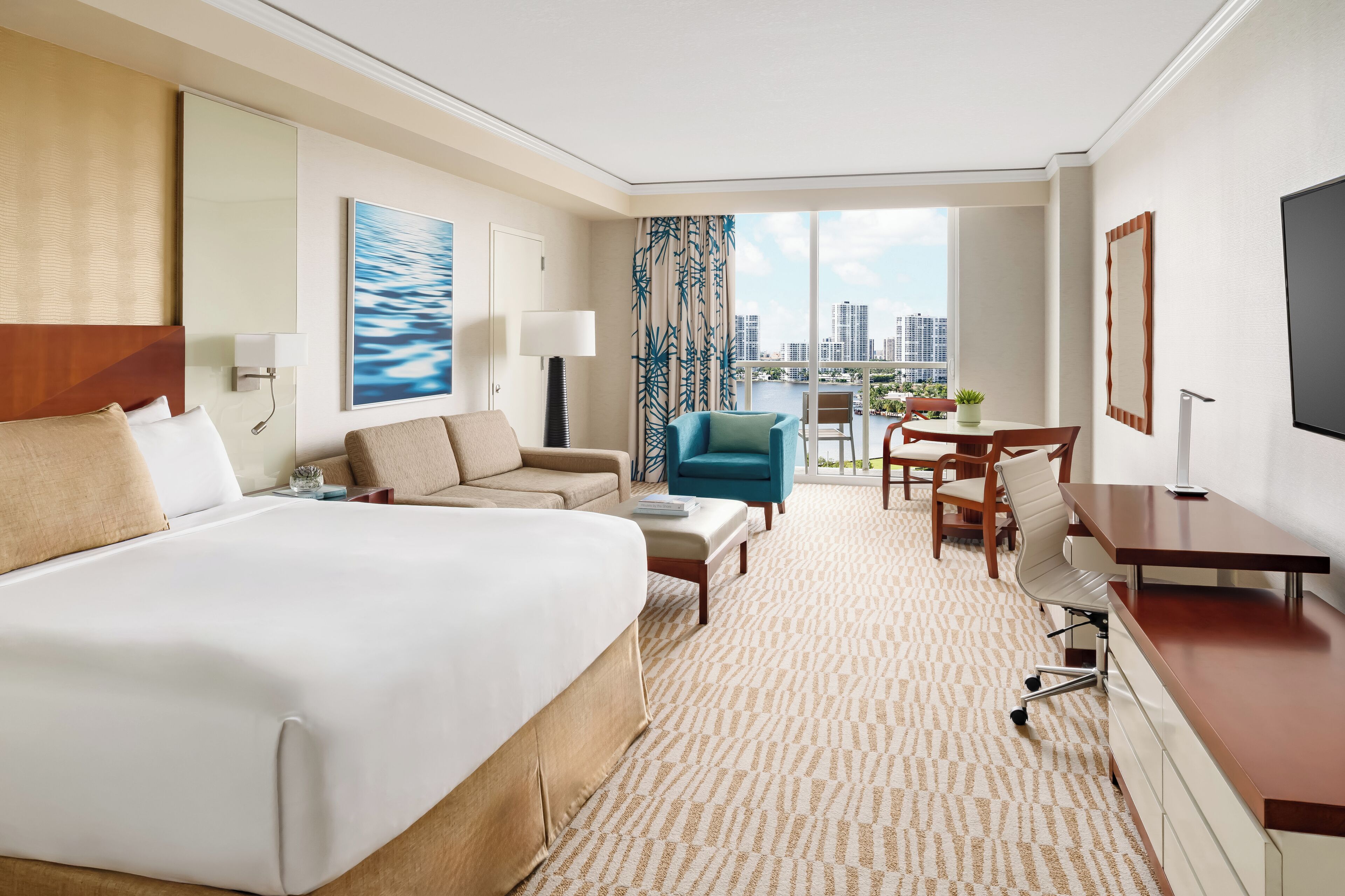 Literie de qualité supérieure, surmatelas, minibar